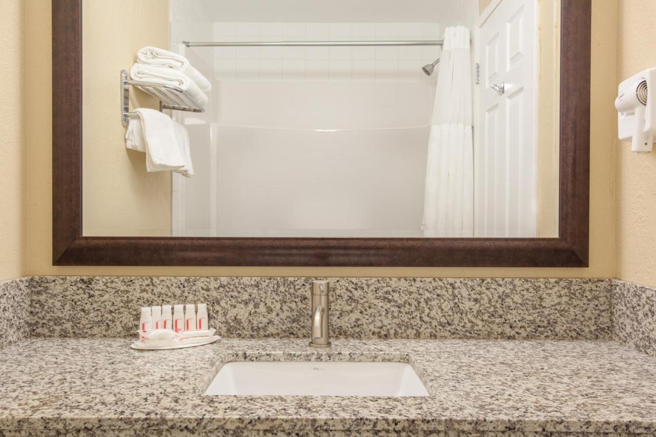 Econo Lodge Inn & Suites Medicine Hat Dış mekan fotoğraf