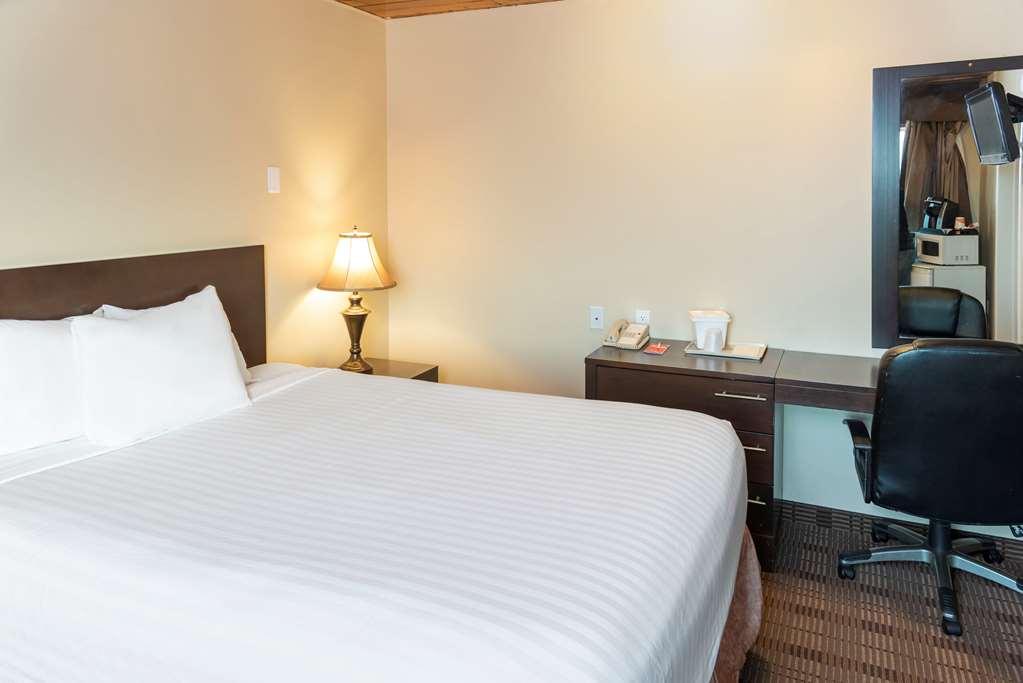 Econo Lodge Inn & Suites Medicine Hat Oda fotoğraf