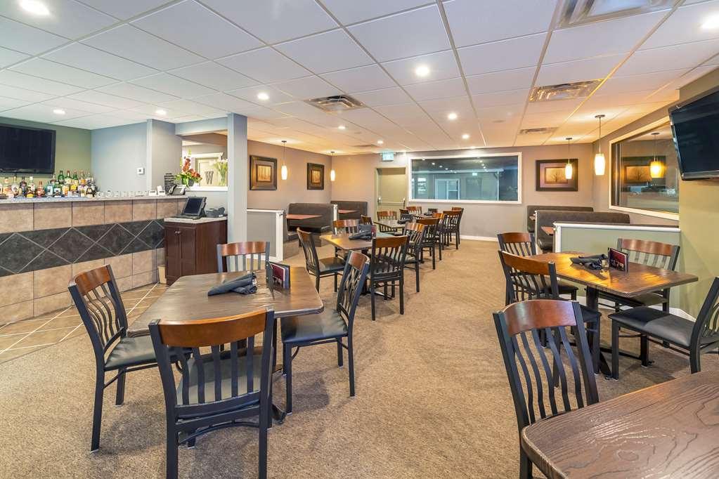 Econo Lodge Inn & Suites Medicine Hat Restoran fotoğraf